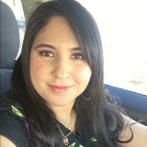 Meet your Posher, Vanessa